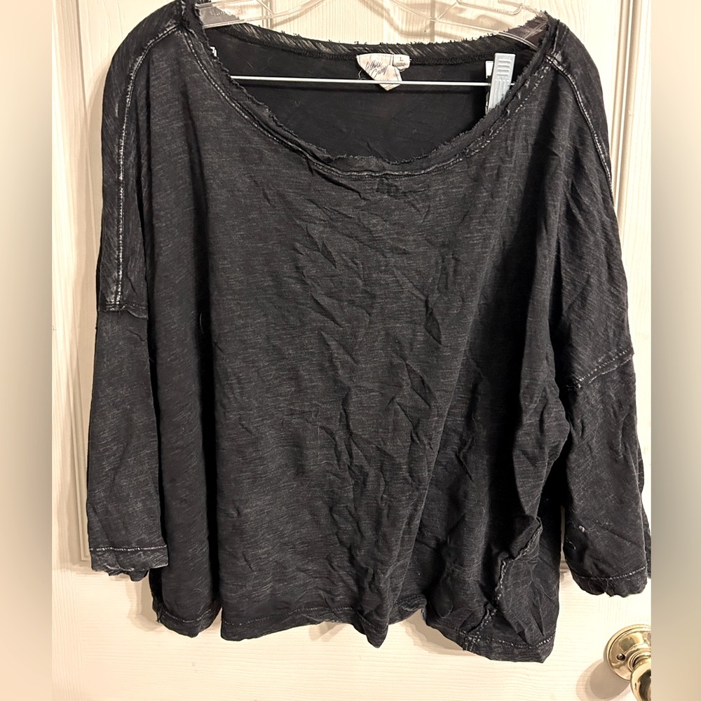 Women’s white crow distressed long sleeve tee - large - like new